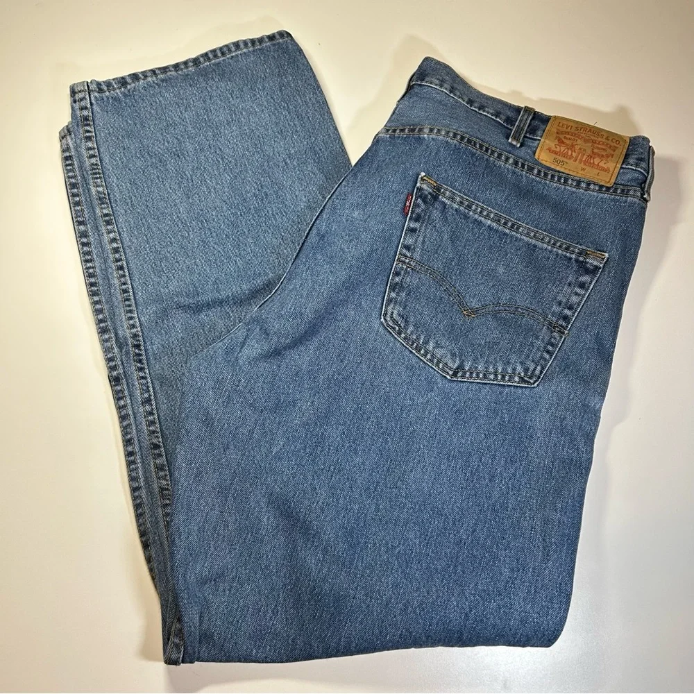 Levi’s 505 Men's Regular Fit Straight Leg Blue Denim Jeans Pants Size 44 x 32